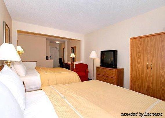Best Western Hilliard Inn & Suites Room photo